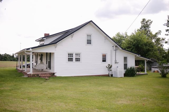 1100 Harve Brown Rd, Bethpage, TN 37022