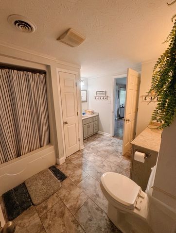 1100 Harve Brown Rd, Bethpage, TN 37022