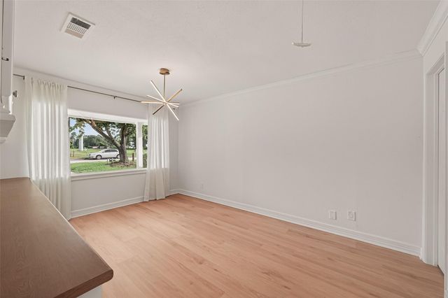 10966 Shadow Wood Dr, Houston, TX 77043