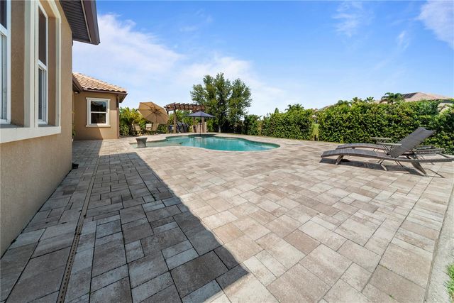 7325 WILD BLACKBERRY TRAIL, Winter Garden, FL 34787