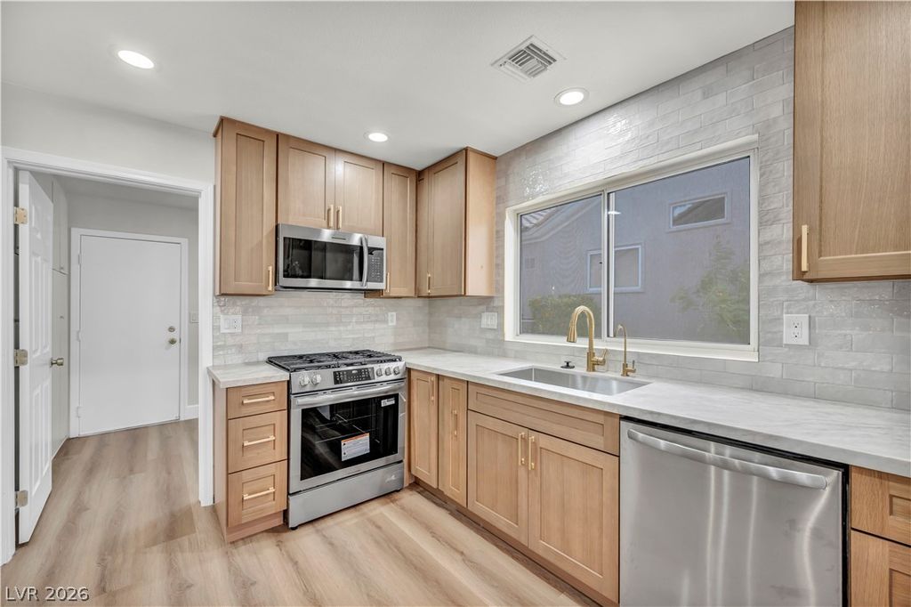 9912 Rosamond Drive, Las Vegas, NV 89134 — photo 5