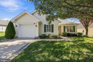 17 MAPLE LEAF CIR, Sewell, NJ 08080