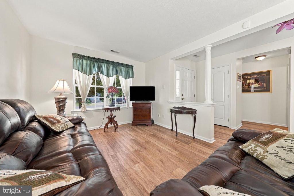 17 MAPLE LEAF CIR, SEWELL, NJ 08080 — photo 4