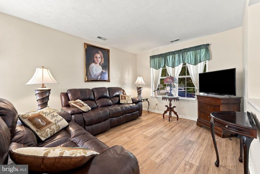 17 MAPLE LEAF CIR, SEWELL, NJ 08080 — photo 5