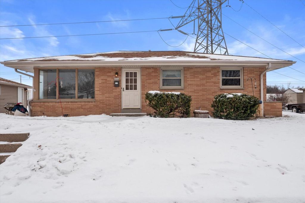 9531 W Langlade STREET, Milwaukee, WI 53225