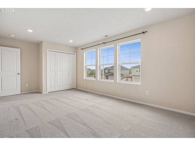 4889 NAVIGATION Ave Ne, Salem, OR 97305