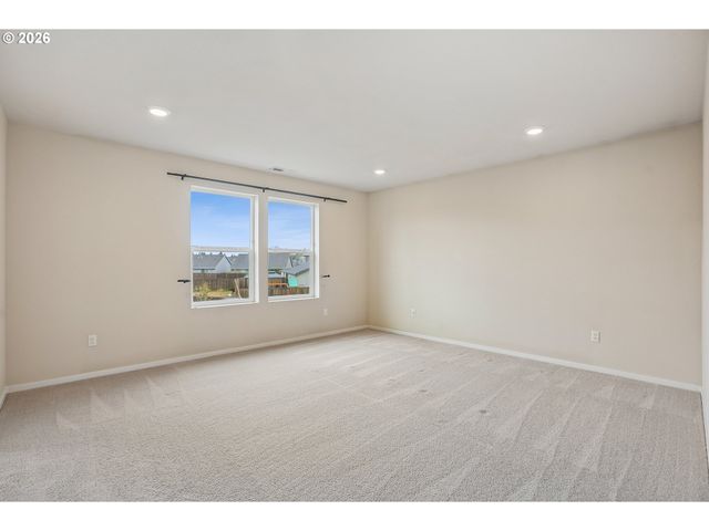 4889 NAVIGATION Ave Ne, Salem, OR 97305