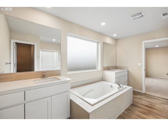 4889 NAVIGATION Ave Ne, Salem, OR 97305