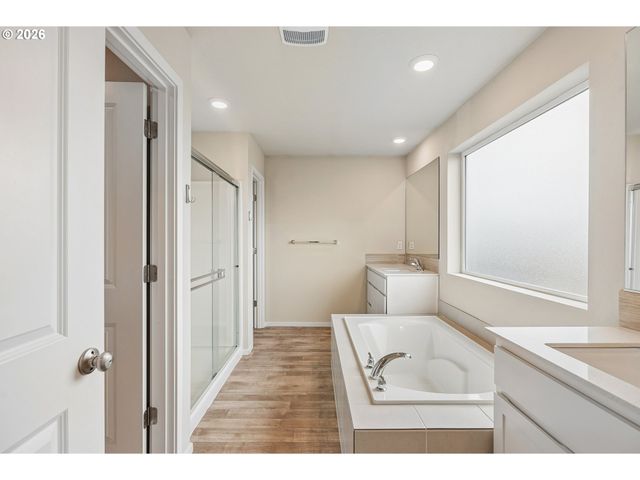 4889 NAVIGATION Ave Ne, Salem, OR 97305