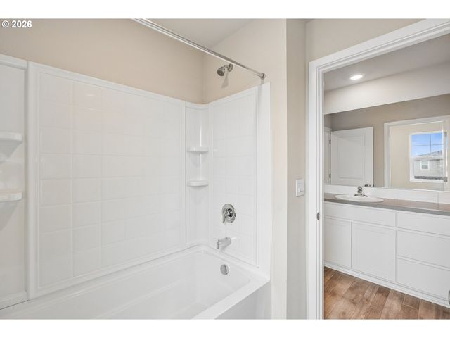 4889 NAVIGATION Ave Ne, Salem, OR 97305