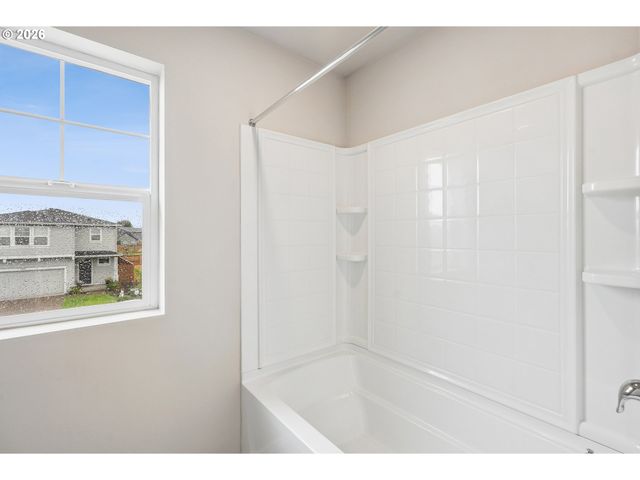 4889 NAVIGATION Ave Ne, Salem, OR 97305