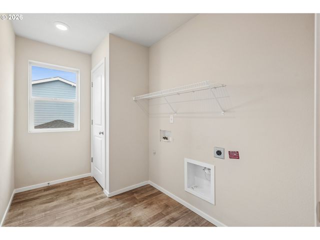 4889 NAVIGATION Ave Ne, Salem, OR 97305