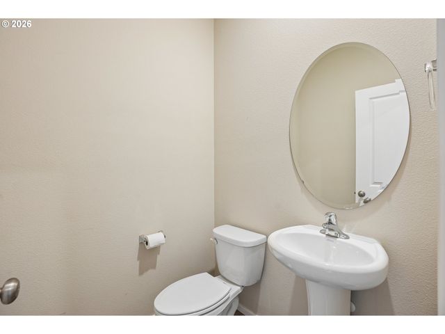 4889 NAVIGATION Ave Ne, Salem, OR 97305