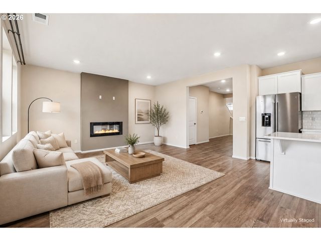 4889 NAVIGATION Ave Ne, Salem, OR 97305