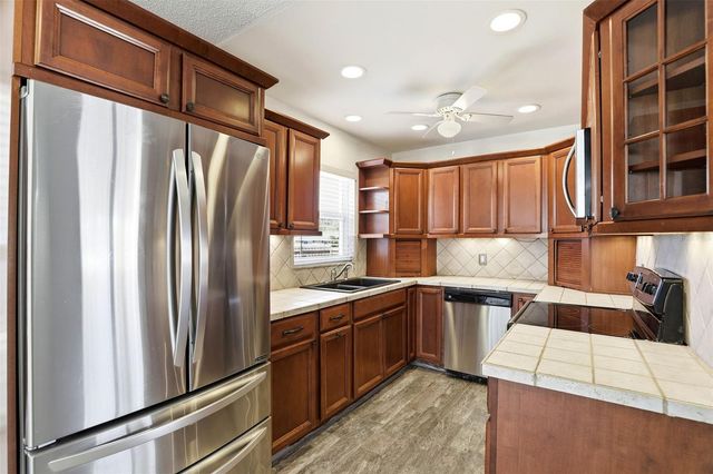 8840 AVA LAKE DRIVE, Orlando, FL 32810