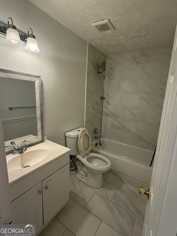 4967 Comanche Court NW, Lilburn, GA 30047
