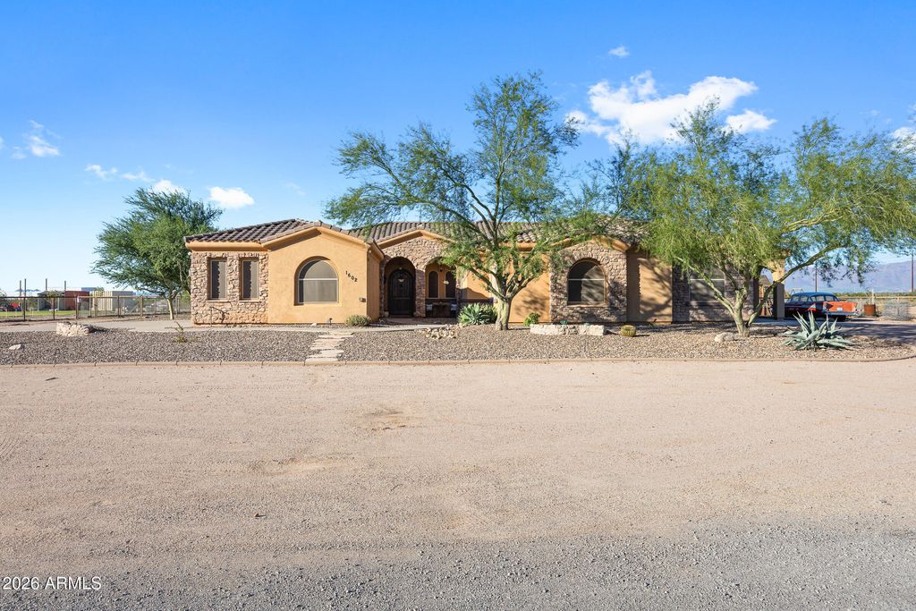 1602 E LOBO Street, San Tan Valley, AZ 85140 — photo 2
