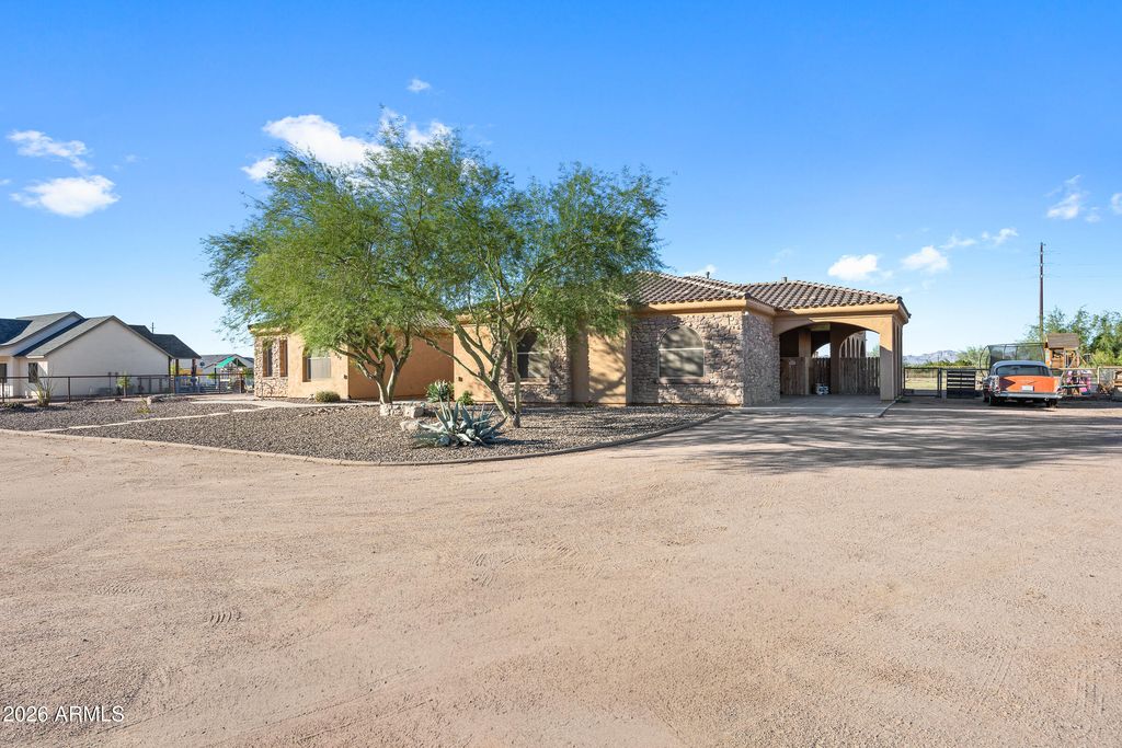 1602 E LOBO Street, San Tan Valley, AZ 85140 — photo 3