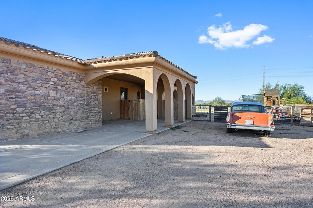 1602 E LOBO Street, San Tan Valley, AZ 85140 — photo 4