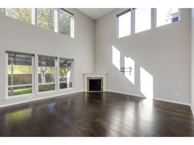 2137 N LEGACY Dr, Newberg, OR 97132