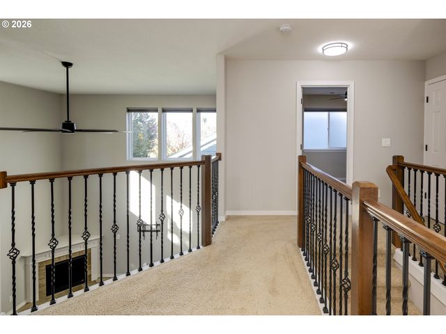 2137 N LEGACY Dr, Newberg, OR 97132
