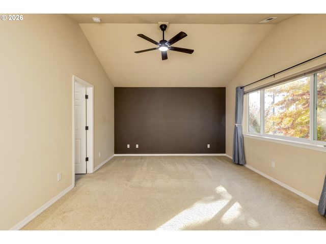 2137 N LEGACY Dr, Newberg, OR 97132