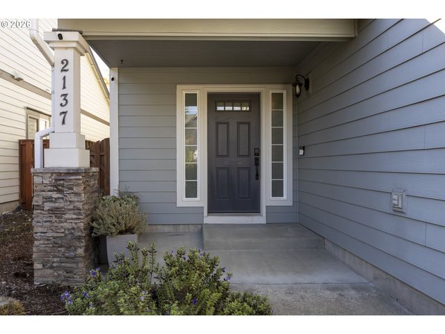 2137 N LEGACY Dr, Newberg, OR 97132