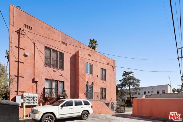 101 N Kenmore Avenue, Los Angeles, CA 90004