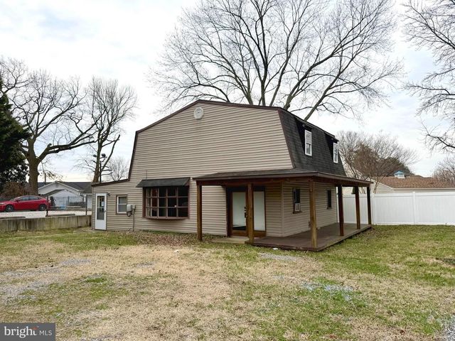 8224 FORT SMALLWOOD RD, Baltimore, MD 21226