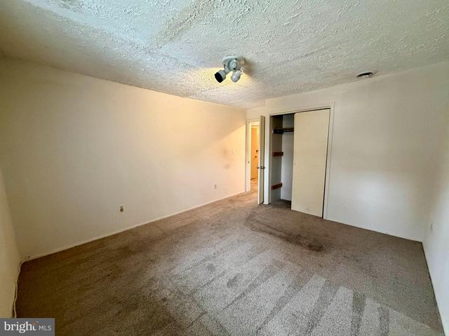 8224 FORT SMALLWOOD RD, Baltimore, MD 21226