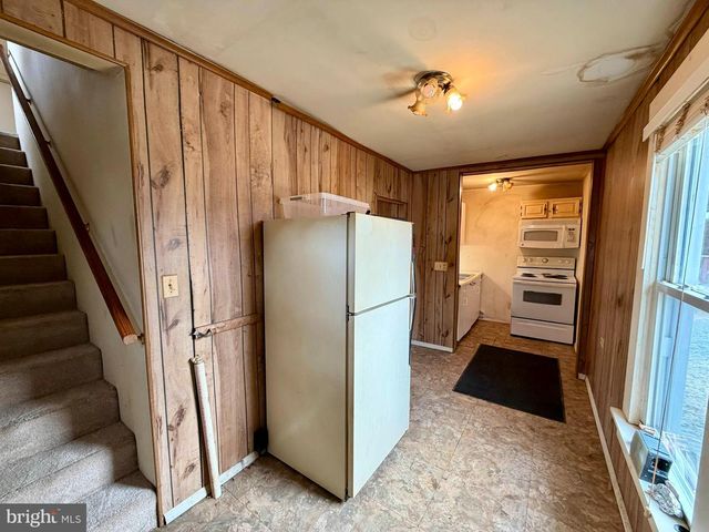 8224 FORT SMALLWOOD RD, Baltimore, MD 21226