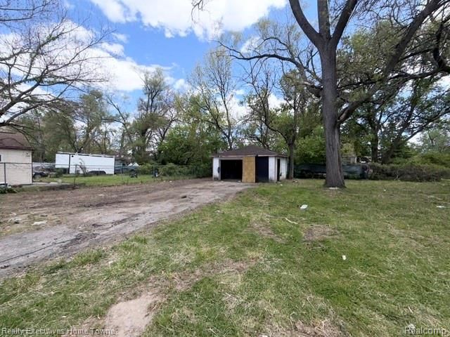 13524 Faust Avenue, Detroit, MI 48223