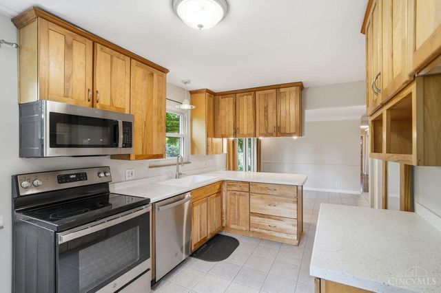10250 Kerrianna Drive, Montgomery, OH 45242