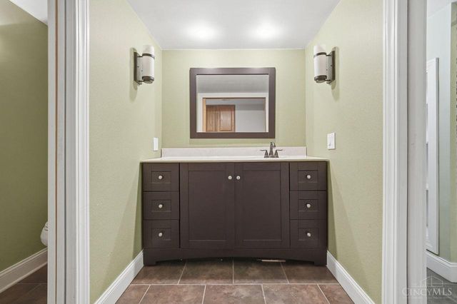 10250 Kerrianna Drive, Montgomery, OH 45242