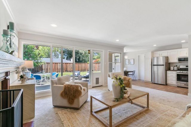 2766 Massachusetts Avenue, Redwood City, CA 94061