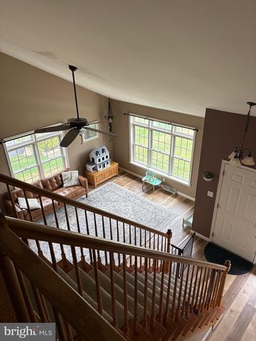 152 TWIN CREEKS DR, Jonestown, PA 17038