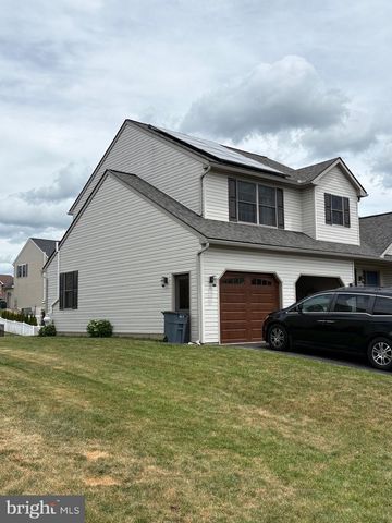 152 TWIN CREEKS DR, Jonestown, PA 17038