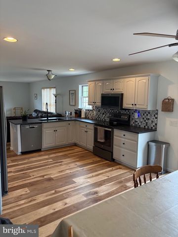 152 TWIN CREEKS DR, Jonestown, PA 17038