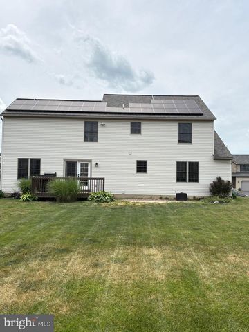 152 TWIN CREEKS DR, Jonestown, PA 17038