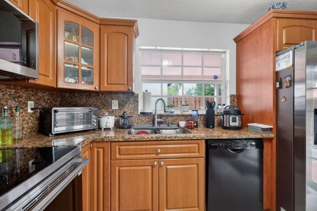 18977 NW 63rd Ct Circle, Miami Gardens, FL 33015