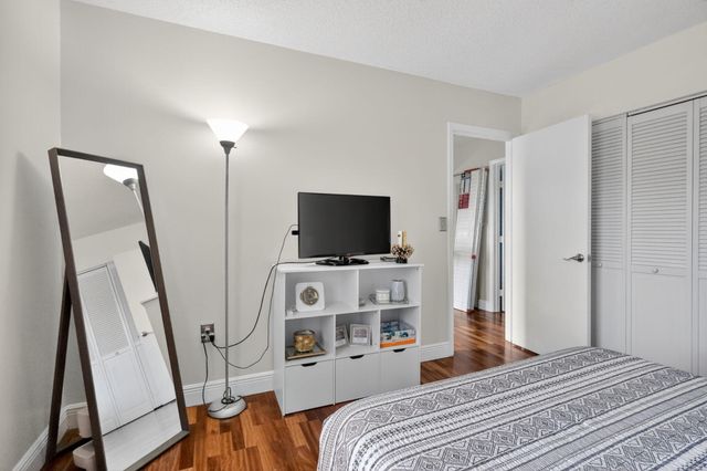 18977 NW 63rd Ct Circle, Miami Gardens, FL 33015