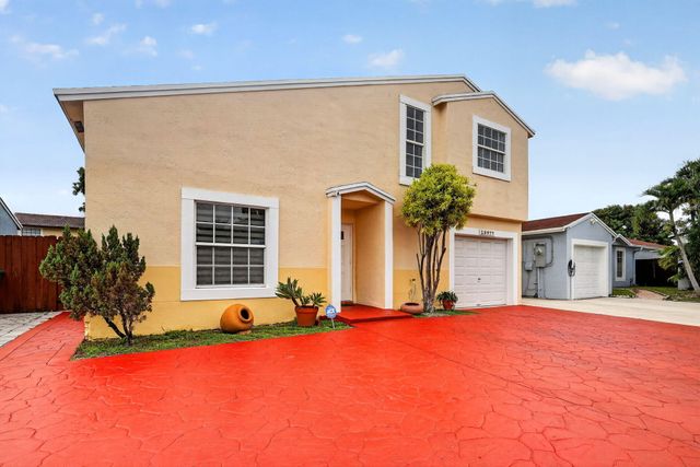 18977 NW 63rd Ct Circle, Miami Gardens, FL 33015