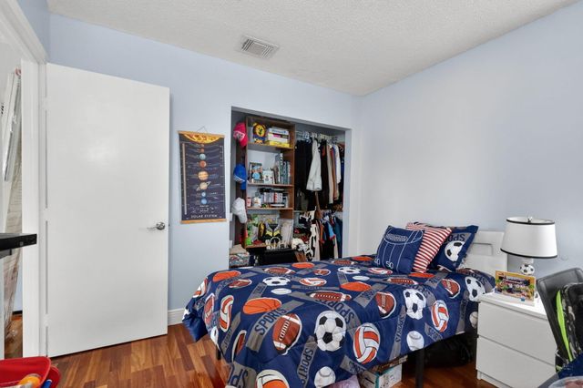 18977 NW 63rd Ct Circle, Miami Gardens, FL 33015