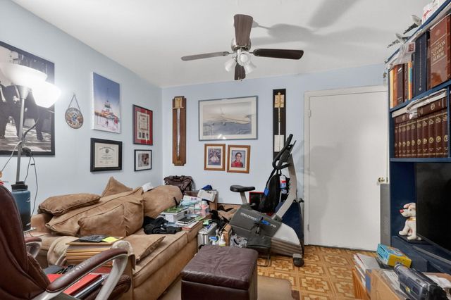18977 NW 63rd Ct Circle, Miami Gardens, FL 33015