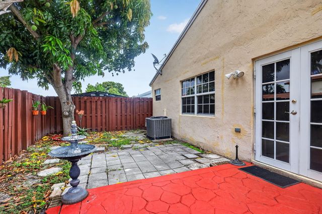 18977 NW 63rd Ct Circle, Miami Gardens, FL 33015