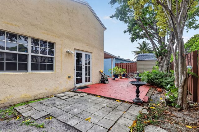 18977 NW 63rd Ct Circle, Miami Gardens, FL 33015
