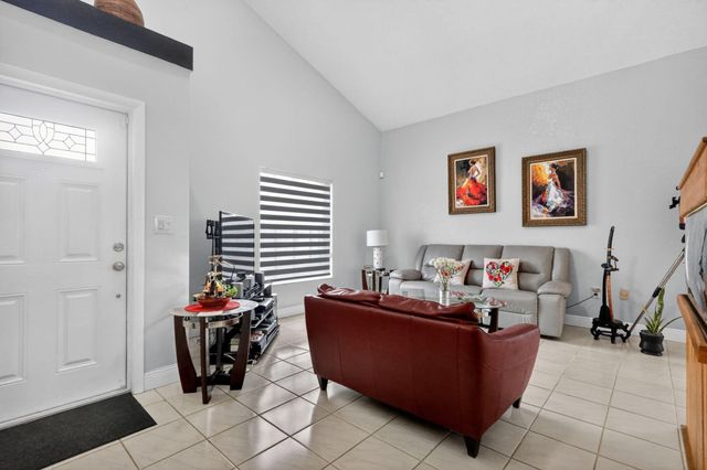 18977 NW 63rd Ct Circle, Miami Gardens, FL 33015