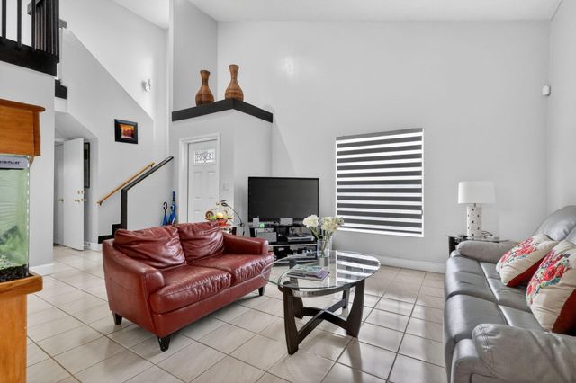 18977 NW 63rd Ct Circle, Miami Gardens, FL 33015