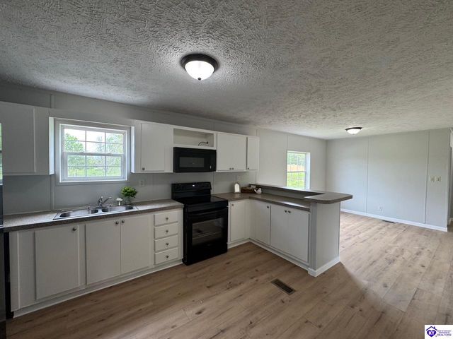 490 Blackjack Road, Radcliff, KY 40165