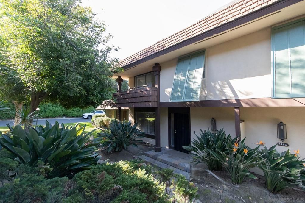 Image 3 of property listing at 4114 Collwood Lane, San Diego, CA 92115